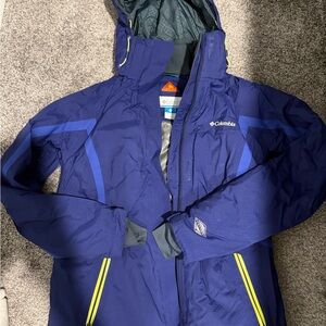Columbia Women's Blue and Yellow Raincoat